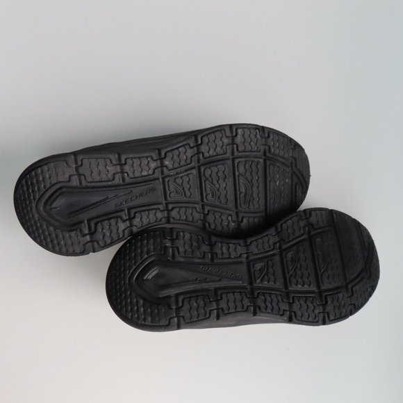 Skechers Womens Black Sneakers D'Lux Walker - Picture 2 of 12